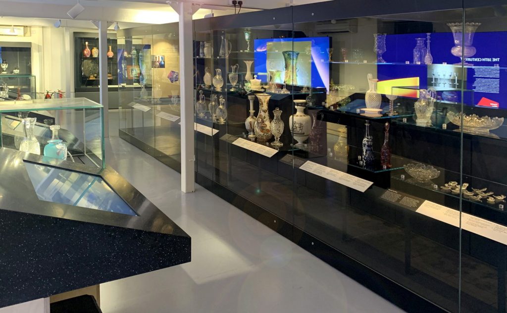 Internal cabinets
